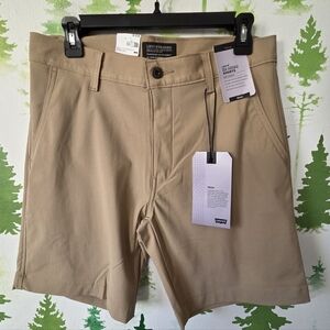 Levi's Men's Tan Cooling Tech Shorts With Upf 50+ Protection.